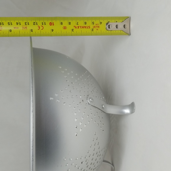 Vintage Seven Star Aluminum Colander - Picture 5 of 12